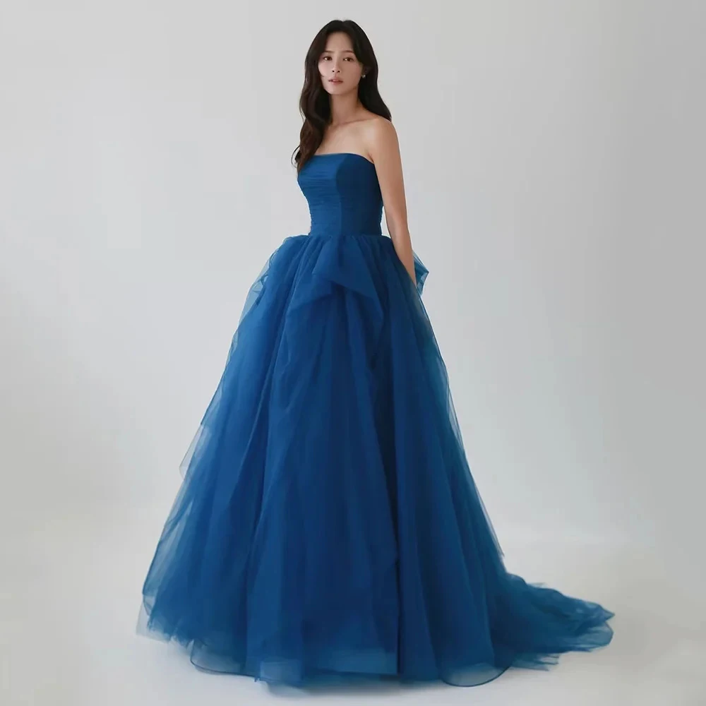 

Customized Yipeisha Simple Blue Tulle Strapless Evening Dresses Sleeveless Tiered Draped Pleat With Sweep Train Formal Gala Prom