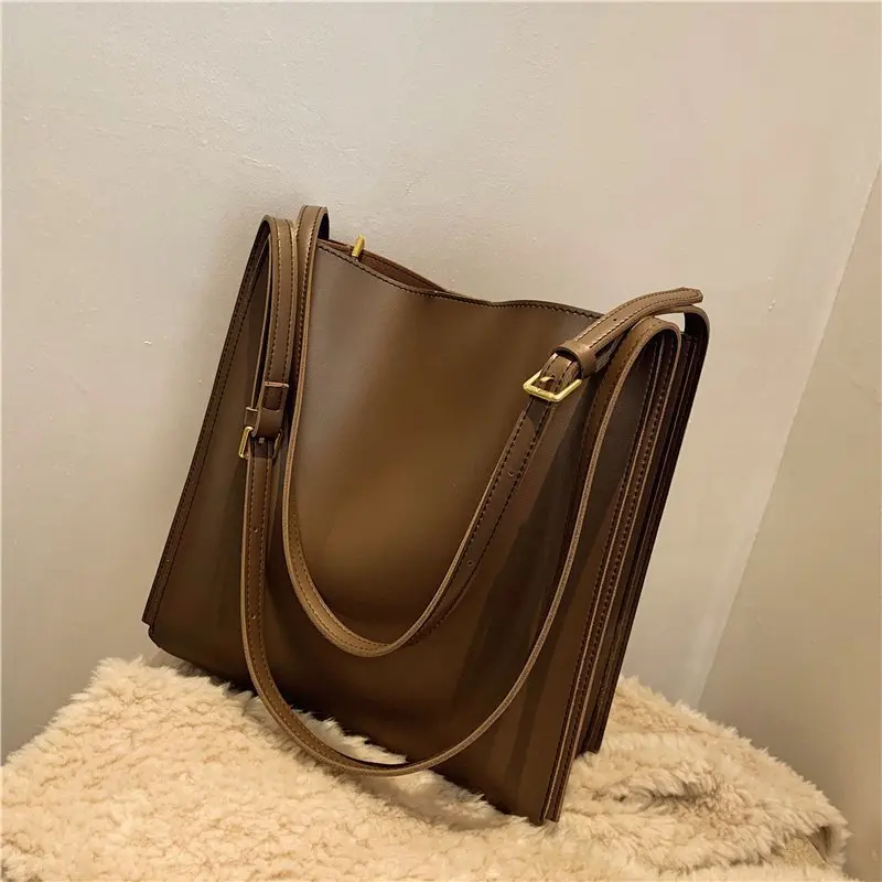 

Women's Shoulder Bag PU Leather Handbag Niche Designer Large Capacity High-quality Solid Color Shopping Bag Commuting Tote Bag