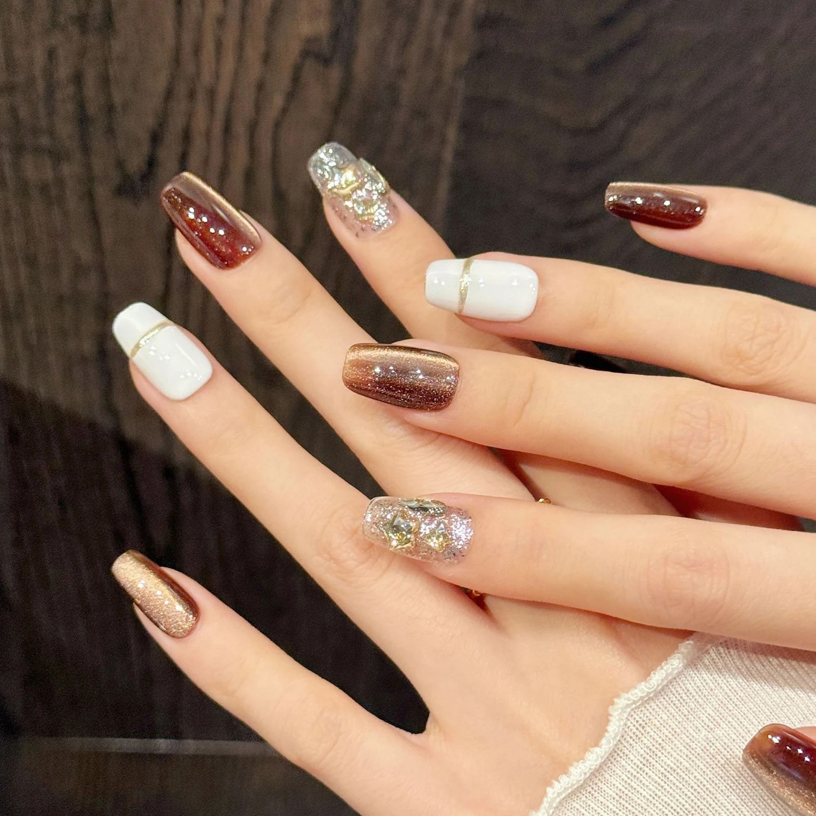 10 個手作り付け爪ブラウンゴールドグリッタースターラインストーン装飾プレスオンネイル高級付け爪パーティー写真撮影用デイリー