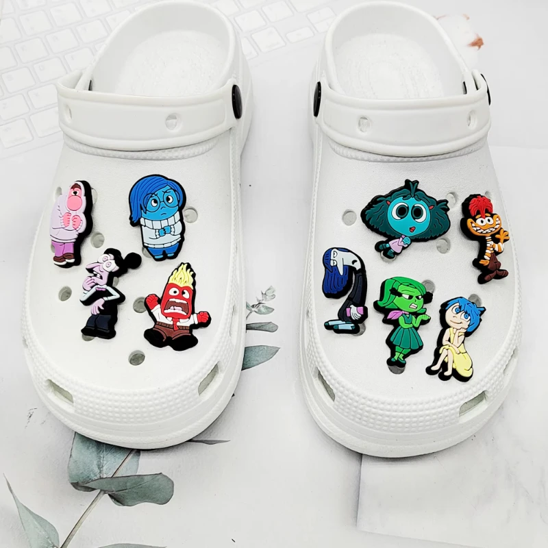 Charme de chaussure en PVC Disney Inside Out pour sabots et sandales, série de dessins animés, décoration de chaussures, sabots de bricolage, bracelet de sandale, cadeaux pour enfants, nouveau