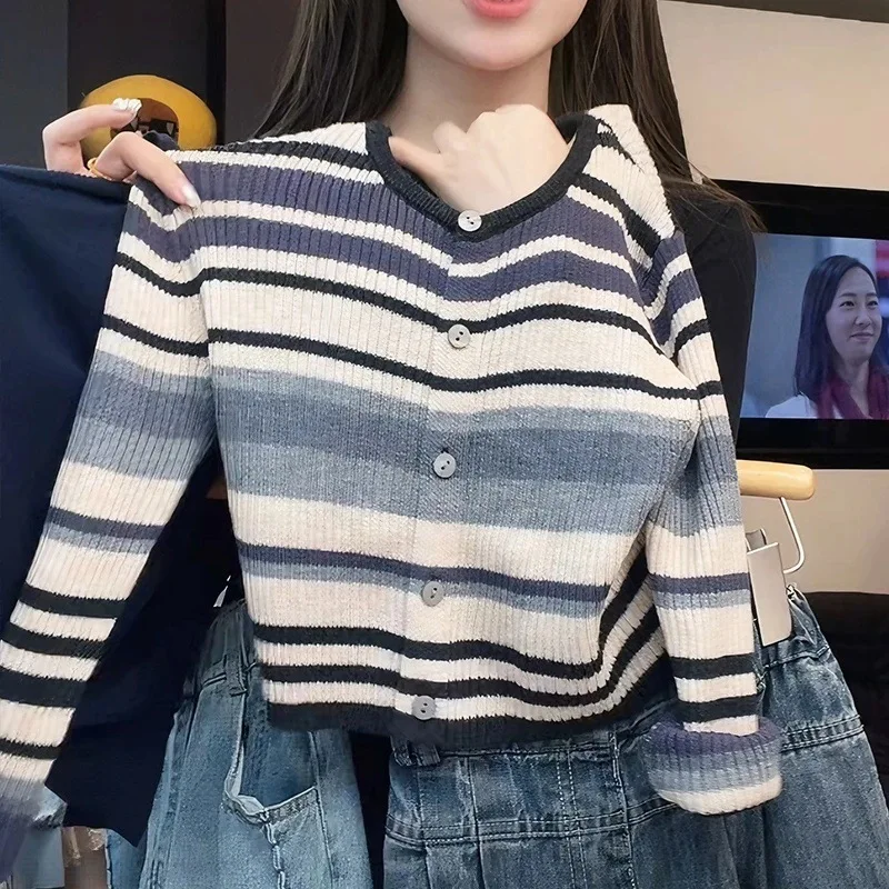 

2025Spring and Autumn New Striped Knitted Cardigan Girl Sweater Coat Fashionable Versatile Knitted Top