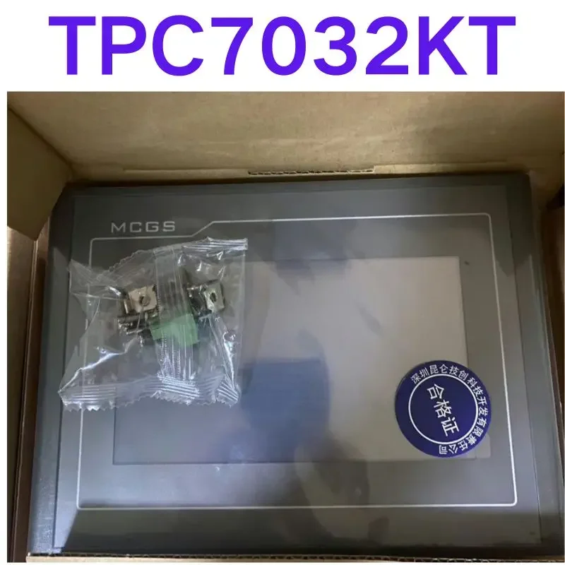 Brand-new Touch screen TPC7032KT