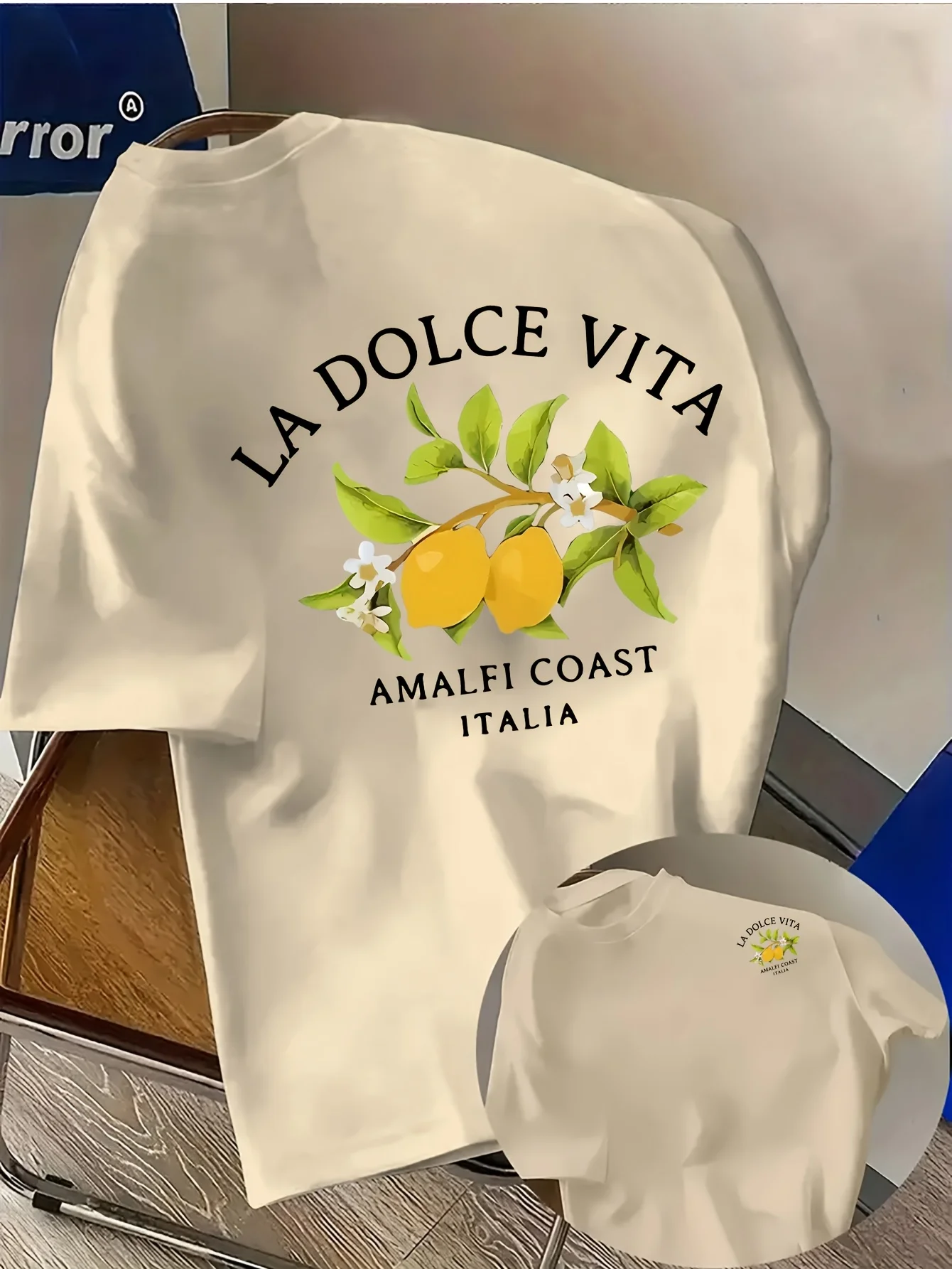 Amalfi-Küsten-Zitronenzweig-Druck mit La Dolce Vita Text auf 100% Baumwolle Herren T-Shirt, Ideal für Sommerurlaub und Freizeitausflüge – Detail 5