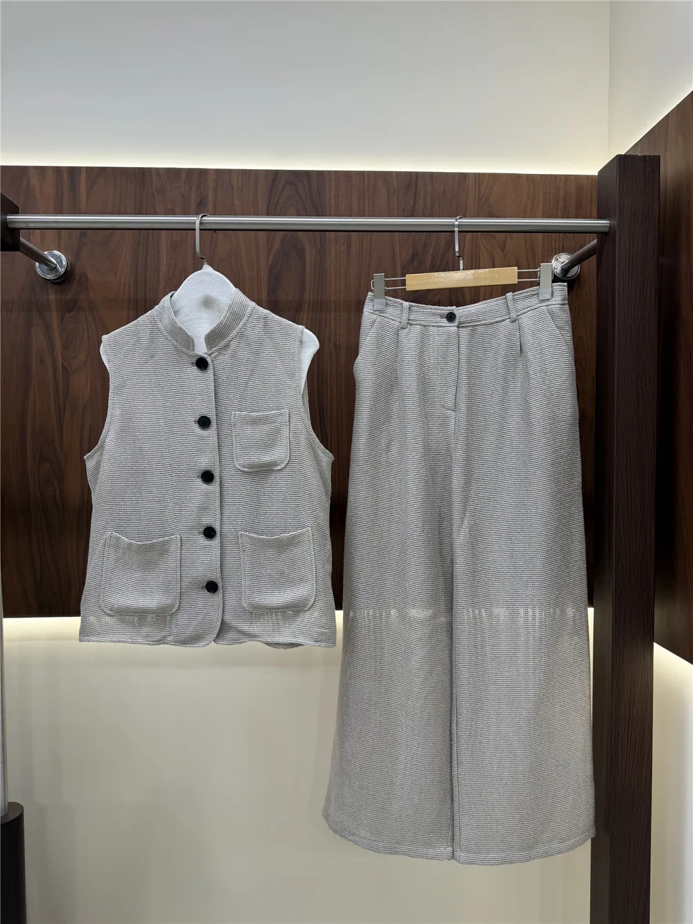 

Women's Linen Set: Sleeveless Hollow-Out Vest With Wide-Leg Trousers