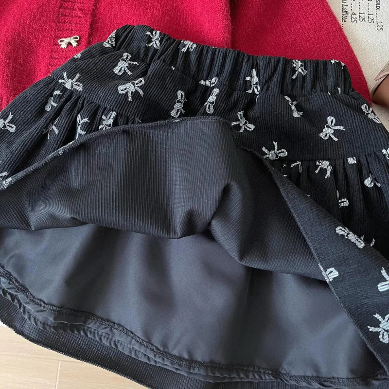 

2025New Girls' Knitted Set Autumn Stylish Sweater Cardigan Children's Fashionable Bow Short Skirt
