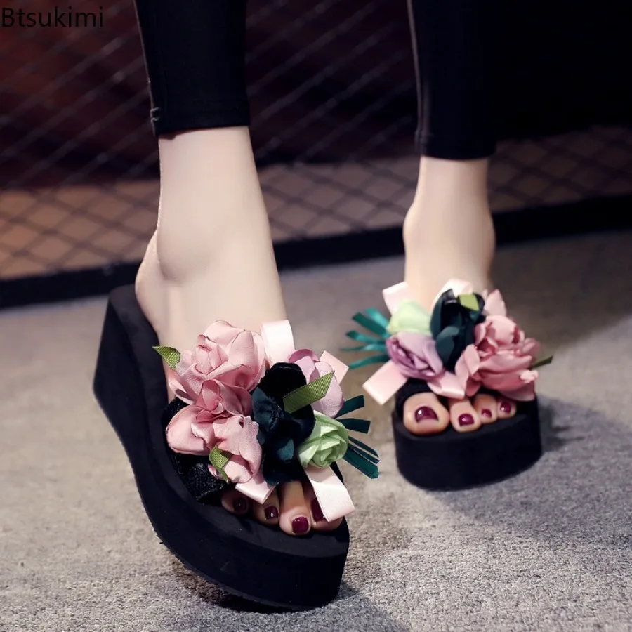 New Women's Summer Thick Bottom Slope Heel Sandals Anti Slip Fashion Outside Casual Shoes Ladies Seaside Vacation Beach Slippers