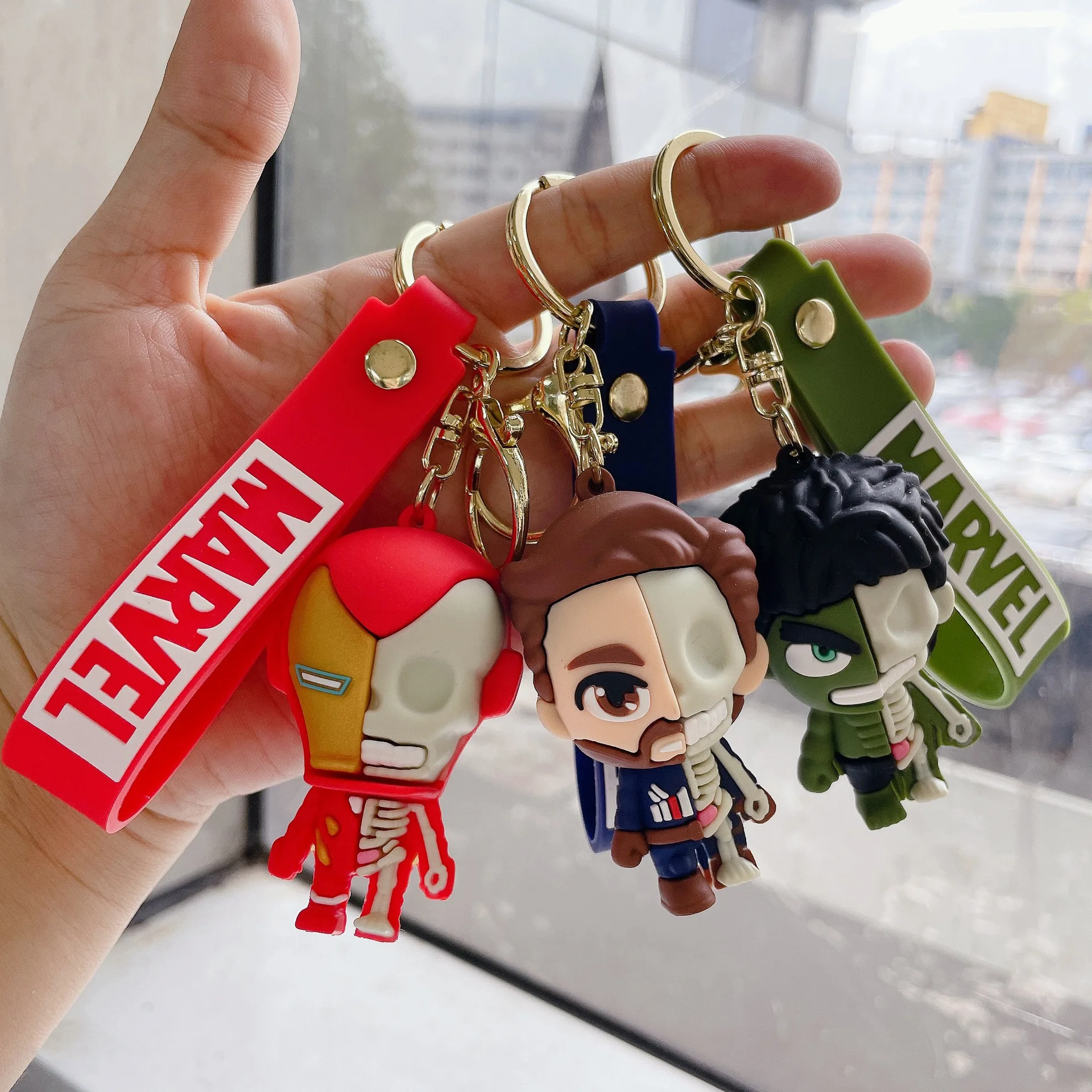 Marvel Cartoon The Avengers Keychain Spiderman Iron Man Captain America Thor Batman Keyring Keys Holder Gifts for Friends