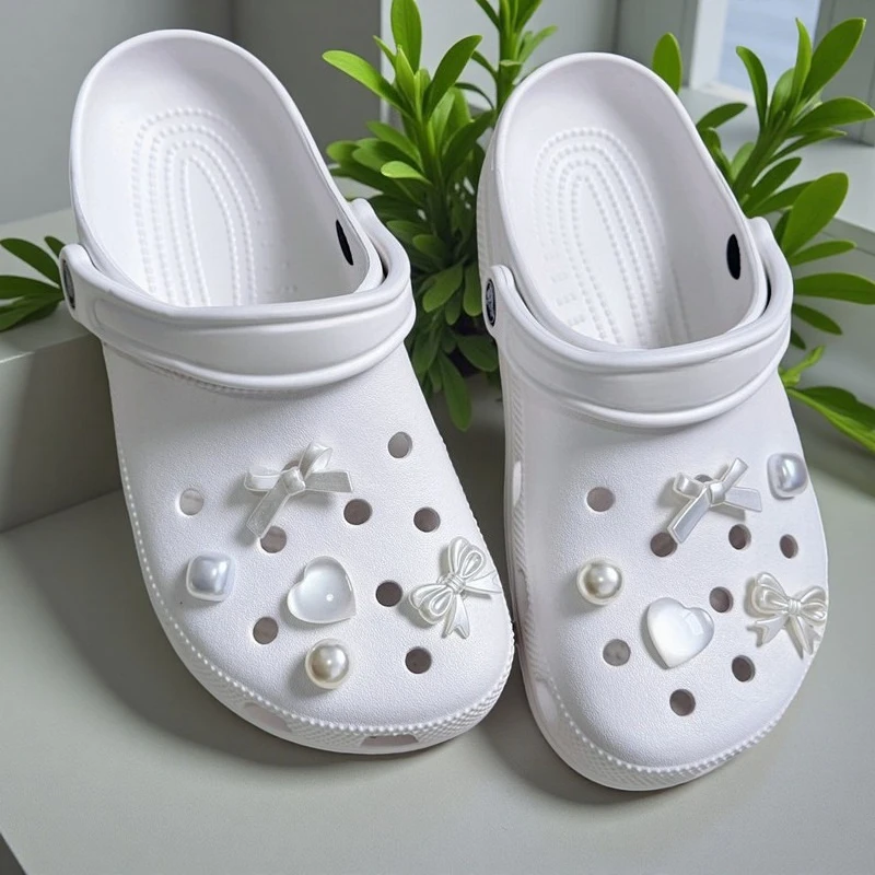 New Sweet Cute Girly Charms Designer Elegant Vintage Pearl Bow Shoe Jewelry All-match Flower Shoe Charms for Hole Shoes Hot Sale