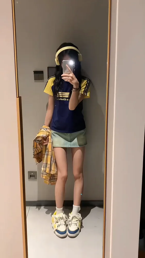 American Sle Color Blo Stripe oulder Insert ort Sve Women's T-irt Tight Fit Summer Hot Girl Top round Ne Casual