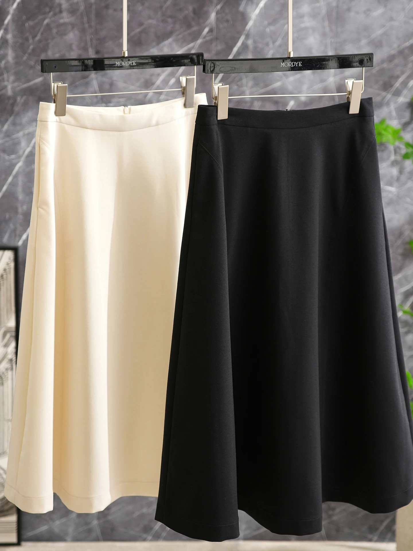 

Женская матовая юбка миди Ele с высокой талией, А-силуэт, струящаяся, дышащая, из смесовой ткани (полиэстер/шерсть), Весна 2026