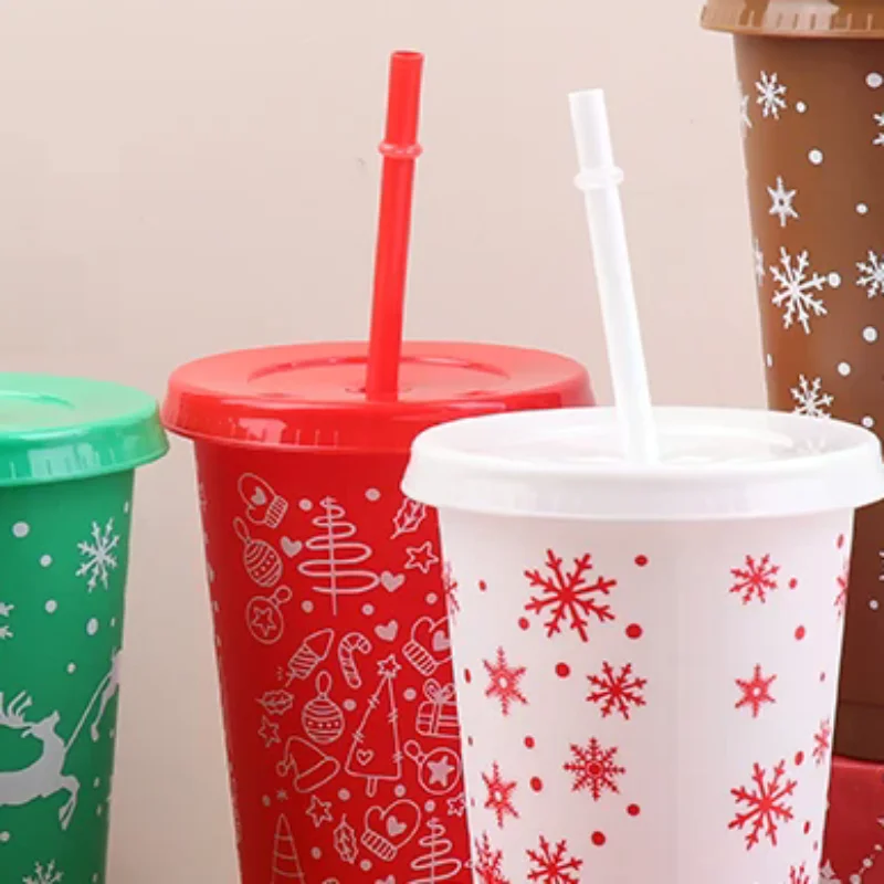 710ML Christmas Coffee Straw Cup Reusable Xmas Tree Snowflake Plastic Cup With Lid New Year 2026 Christmas Party Favors Decor