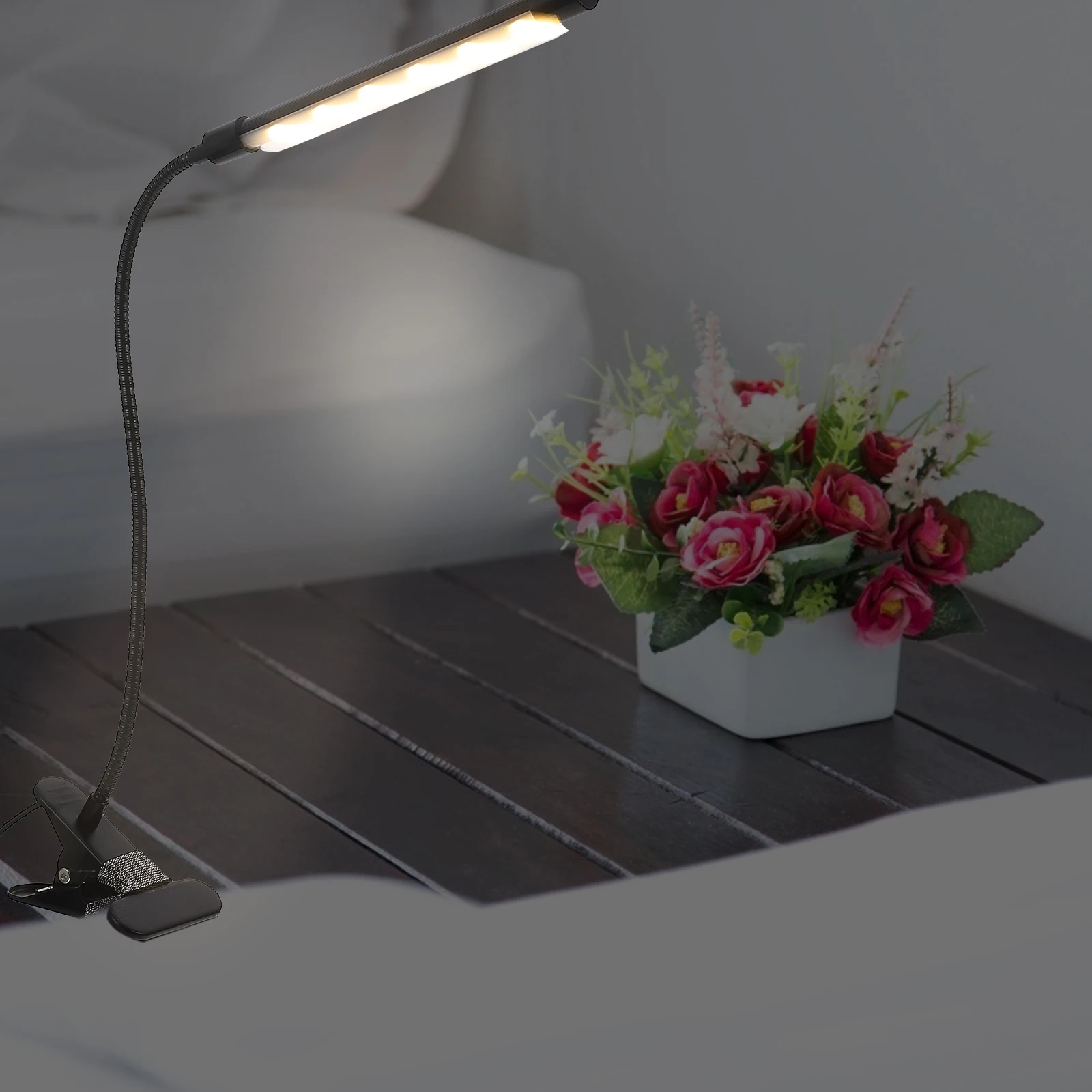 

USB Rechargeable Desk Lamp LED Clamp Light Warm Color Simple Decorative Table Lamps for Bedroom Coffee Shop Night Light