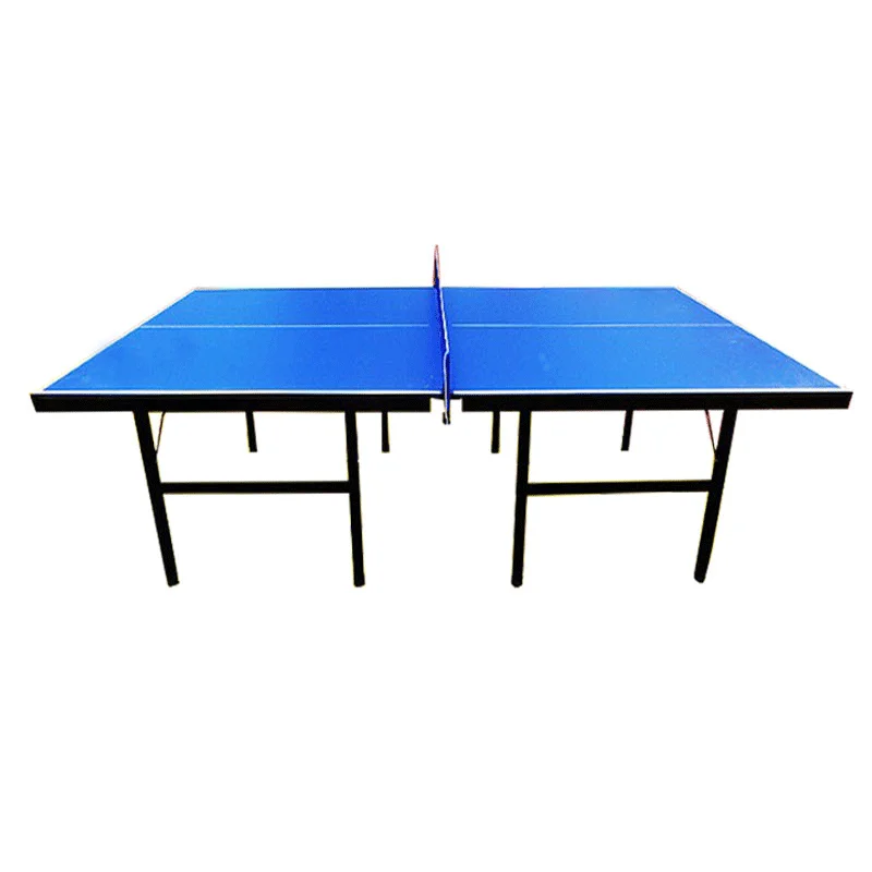 

Mobile and foldable table tennis table in the training and competition room