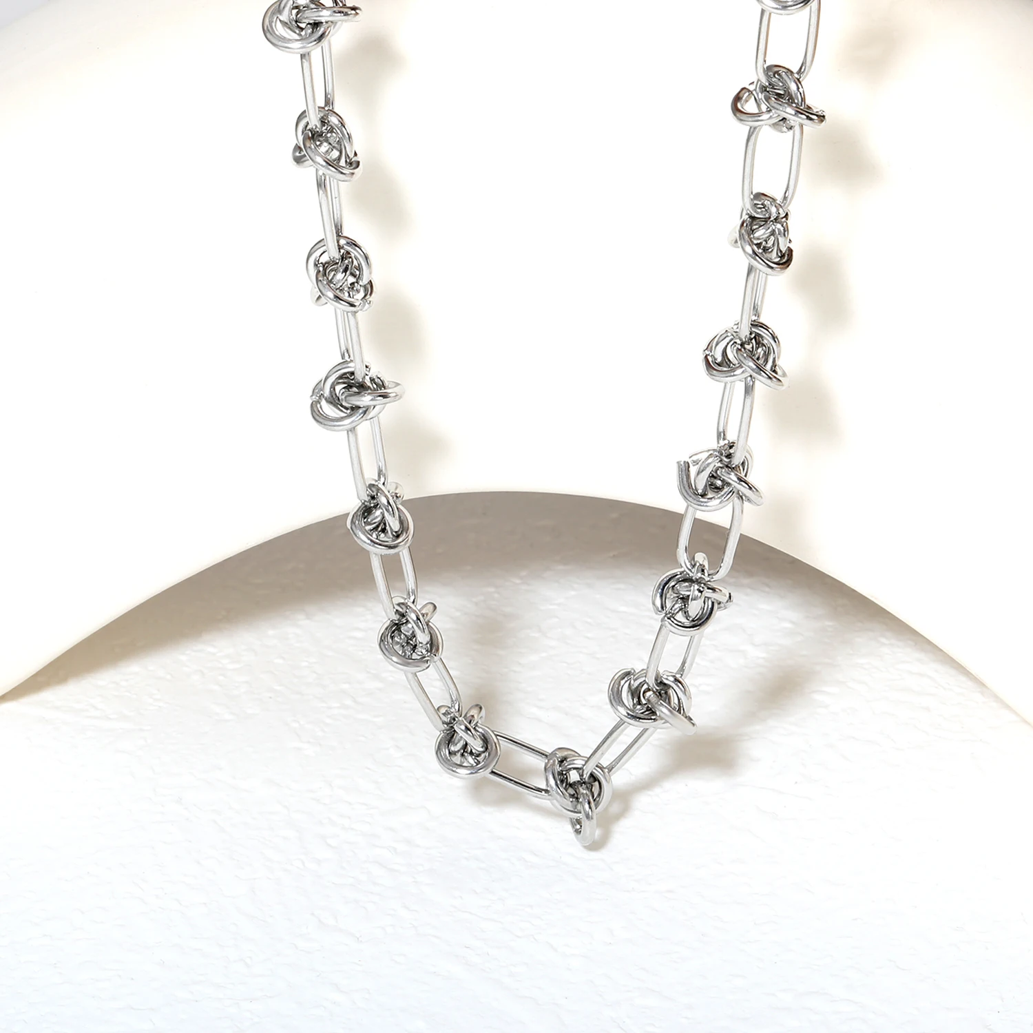 Stainless Steel Collier Simple Fashion Personalized Knot Thorn Chain Paper-Clips Necklaces for Women Jewelry Party