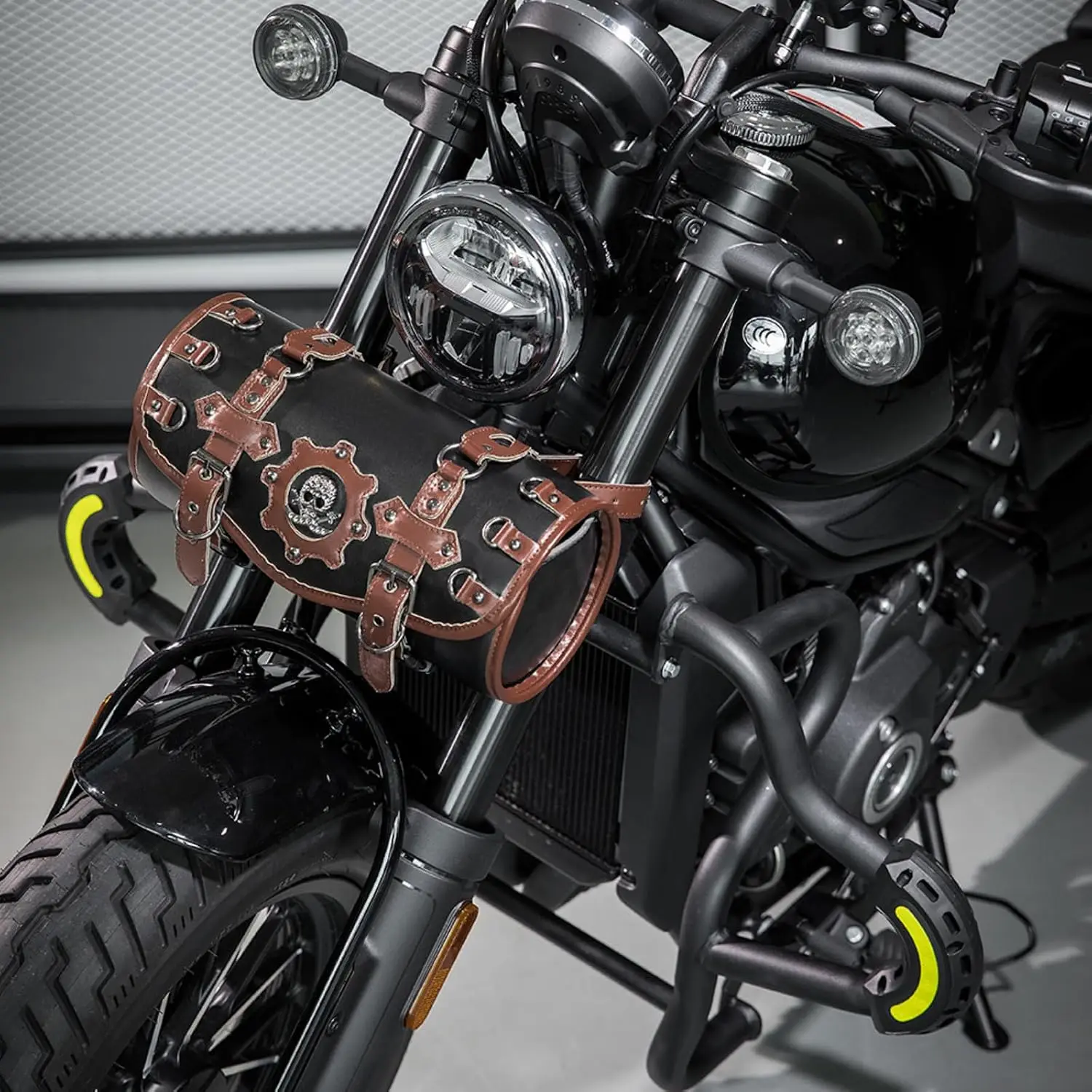 Motorcycle Tool Bag, Black PU Leather Skull Design Universal Waterproof Saddlebag for Front Fork Handleba Front Fork Tail Rack