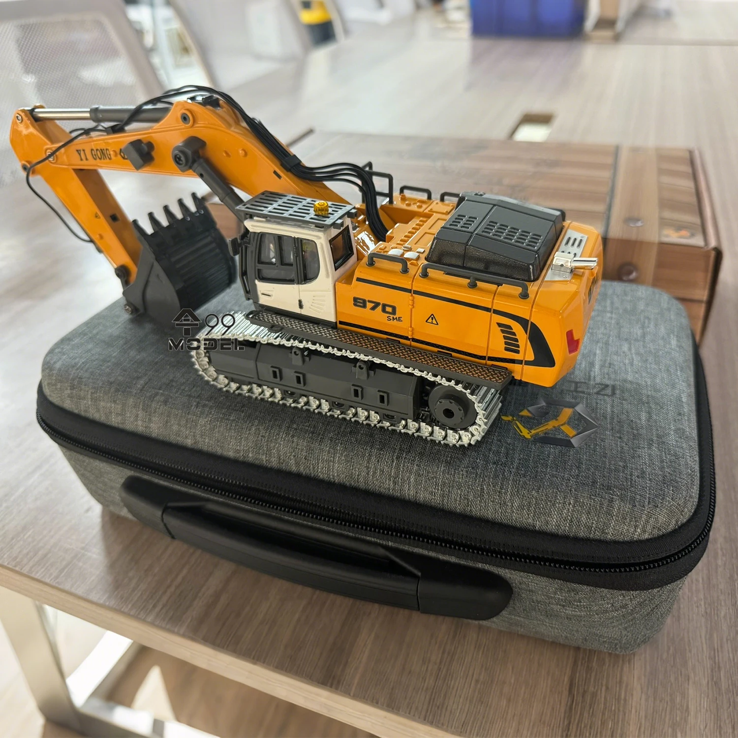 Modellino Escavatore Idraulico PC210 1:50 – Diecast Giallo, Giocattolo Da Collezione - Foto 4