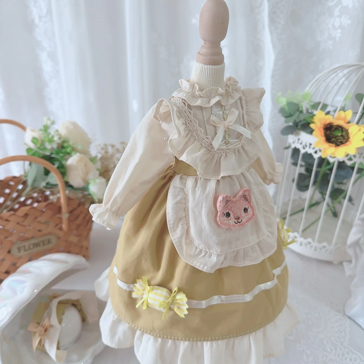 BJD Doll Clothes Suitable for 1/3 1/4 size coffee color Long sleeve stitching dress Doll Accessories (skirt + headdress)