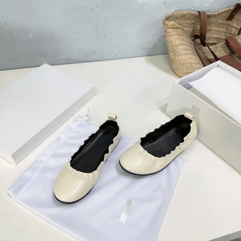The new Mary Jane women’s shoe features a retro style, rounded toe design, and a soft sole, making it perfect for pairing with