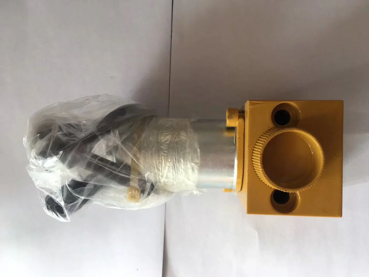 139-3990 1393990 Solenoid Valve E320B E320C Excavator Hydraulic Pump Solenoid Valve Seat 5I-8368