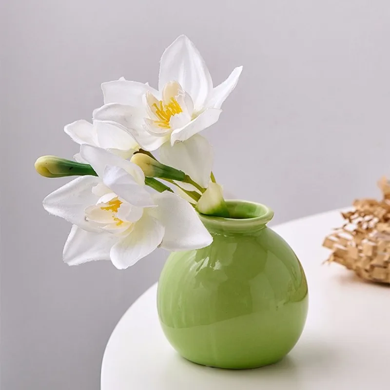 Kreative Mini-Vase mit hochwertigem Blumenarrangement, japanische Retro-Keramik-Ornament-Desktop-Dekoration