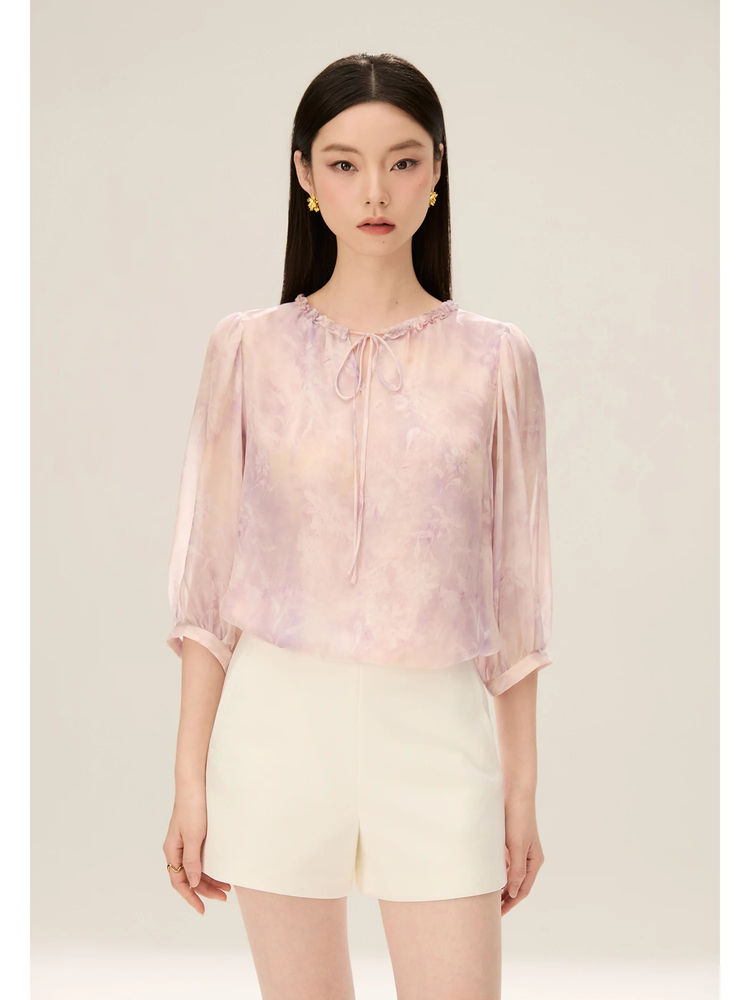 

Элегантная шелковая рубашка PINKWIN: модный женский топ из натурального шелка на весну-лето, прямой крой, на пуговицах, с рукавами-фонариками