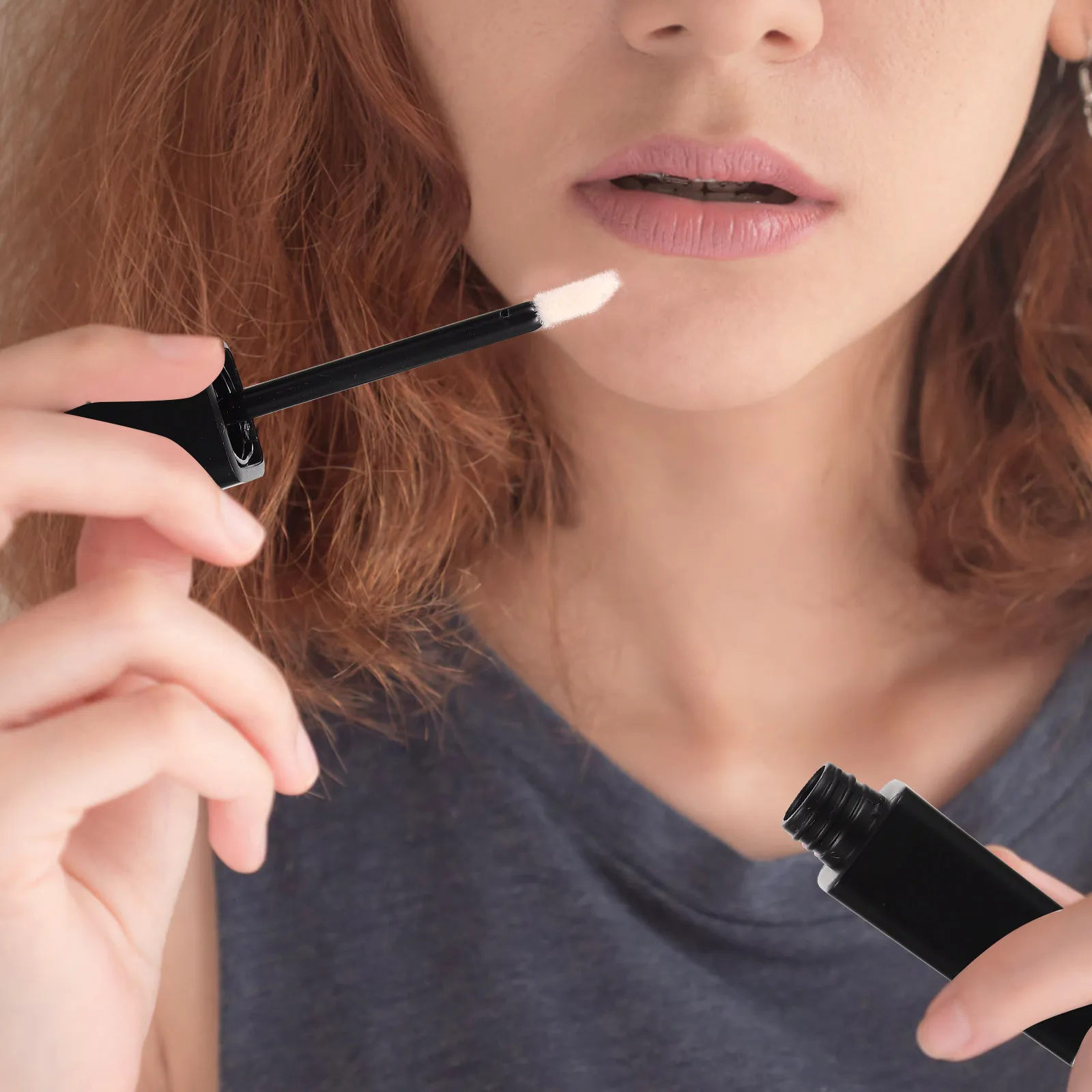 

4Pcs Empty Lip Gloss Containers 5G Reusable Washable Lipgloss Bottles for DIY Lipstick Portable Makeup Organization