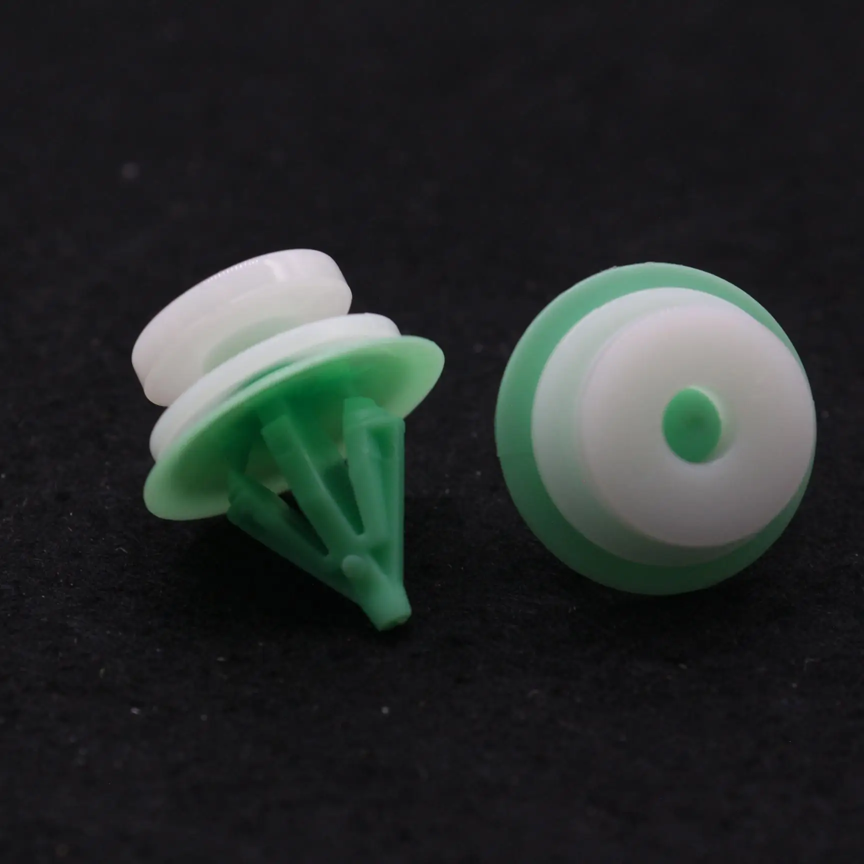 10 Pcs Green Nylon Door Rocker Panel Moulding Retainer Clip For Land Rover Renault Dual Color Head 7703077354 7701049008 8742G2
