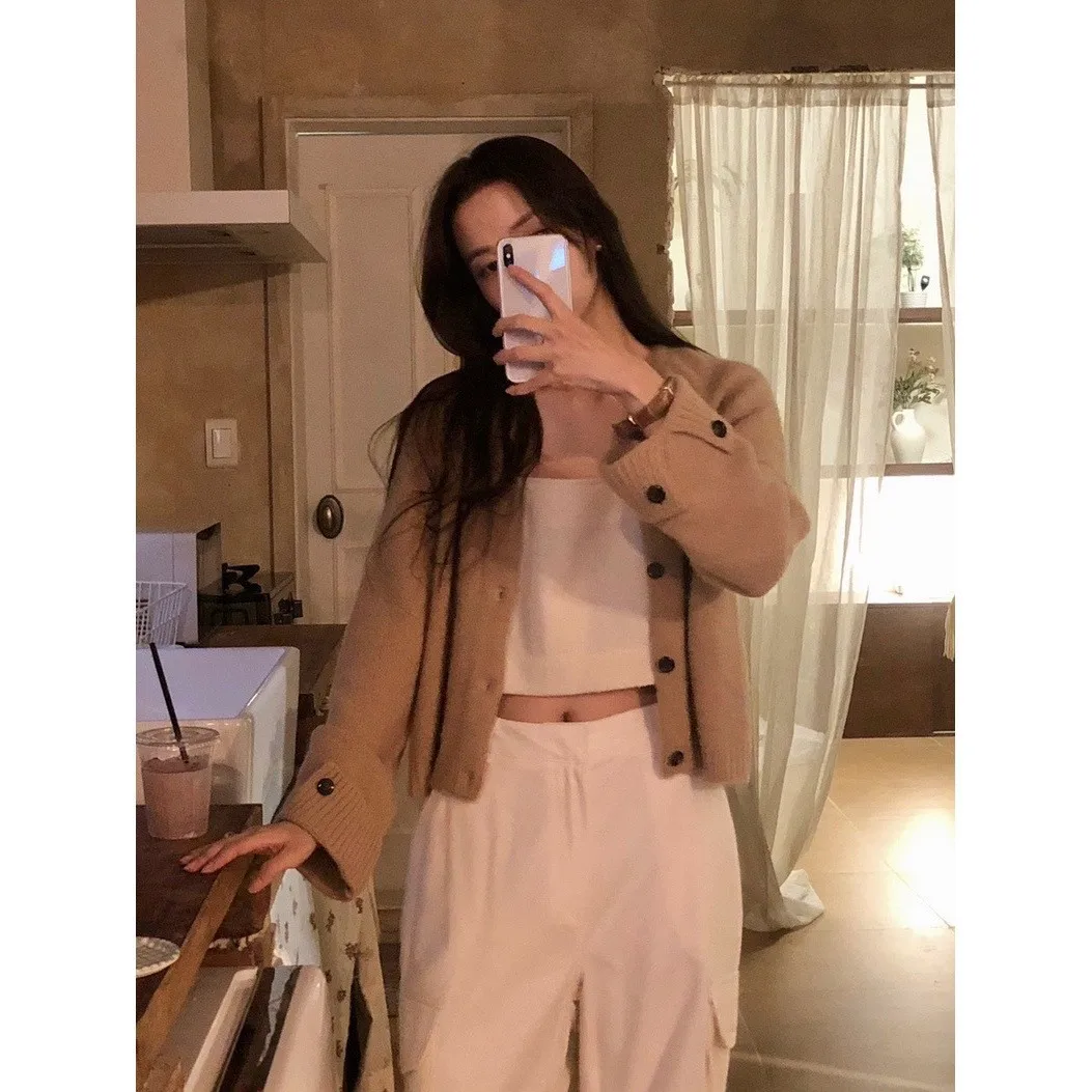 

Soft Cozy V-Ne Knitwear Gentle Sle Dongdaemun New Arrival Spring 2026 Korean Sle Regular Fit Cardigan Nylon Material