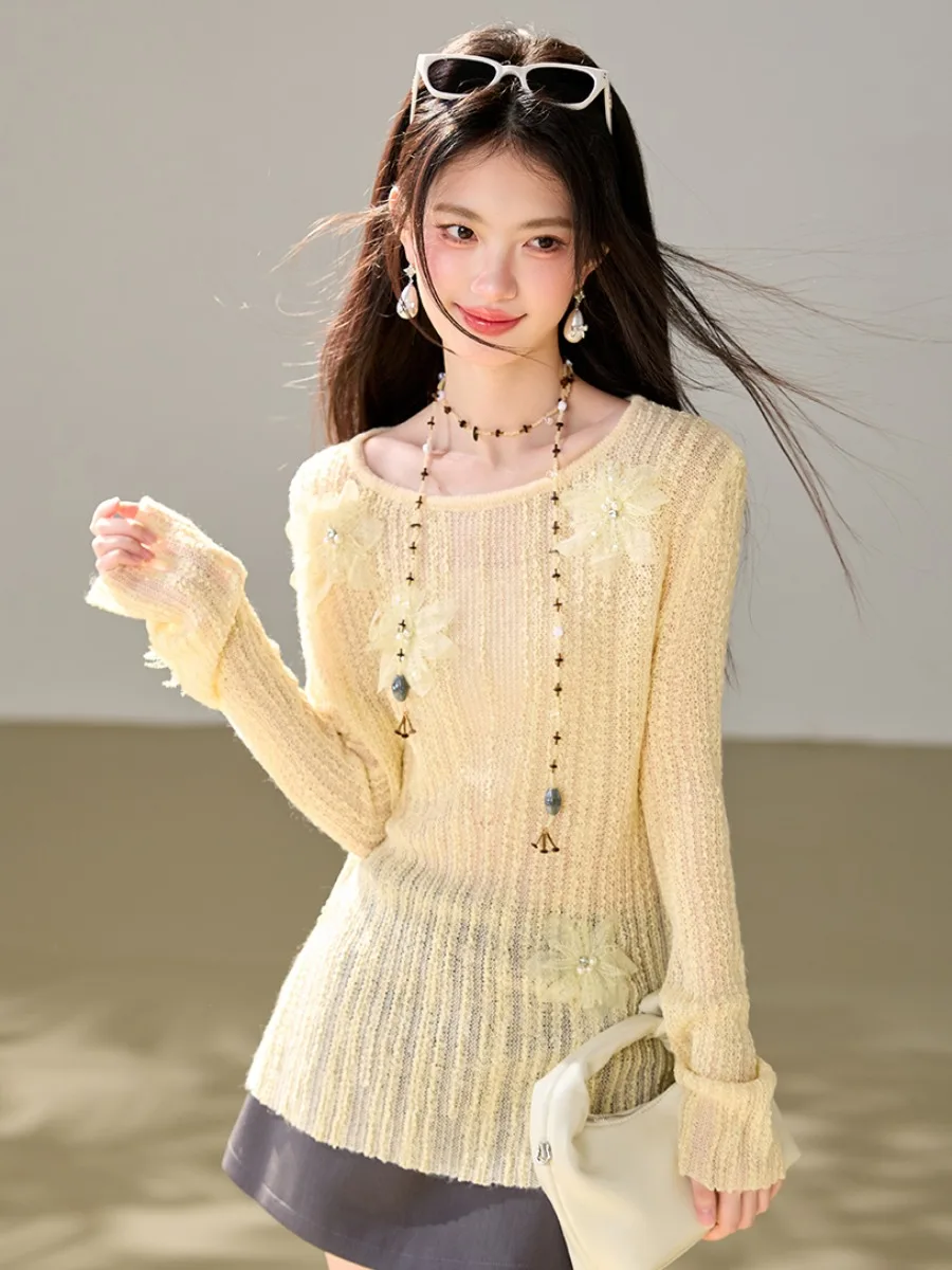 Soft Knitted Long Sleeve Base Shirt Women's Fit Body Decorated with 3D Flowers Shoulder Bared Fashionable Slimming Top