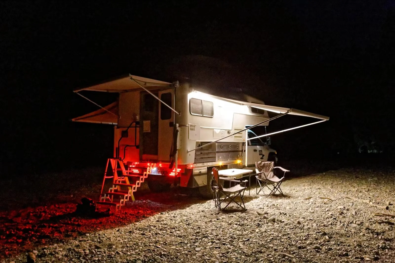 12V Motorized Trailer Shade 300x250cm, Heavy Duty Sun Shade, With LED Light Strip, For Outdoor Travel Van, Camper Modification
