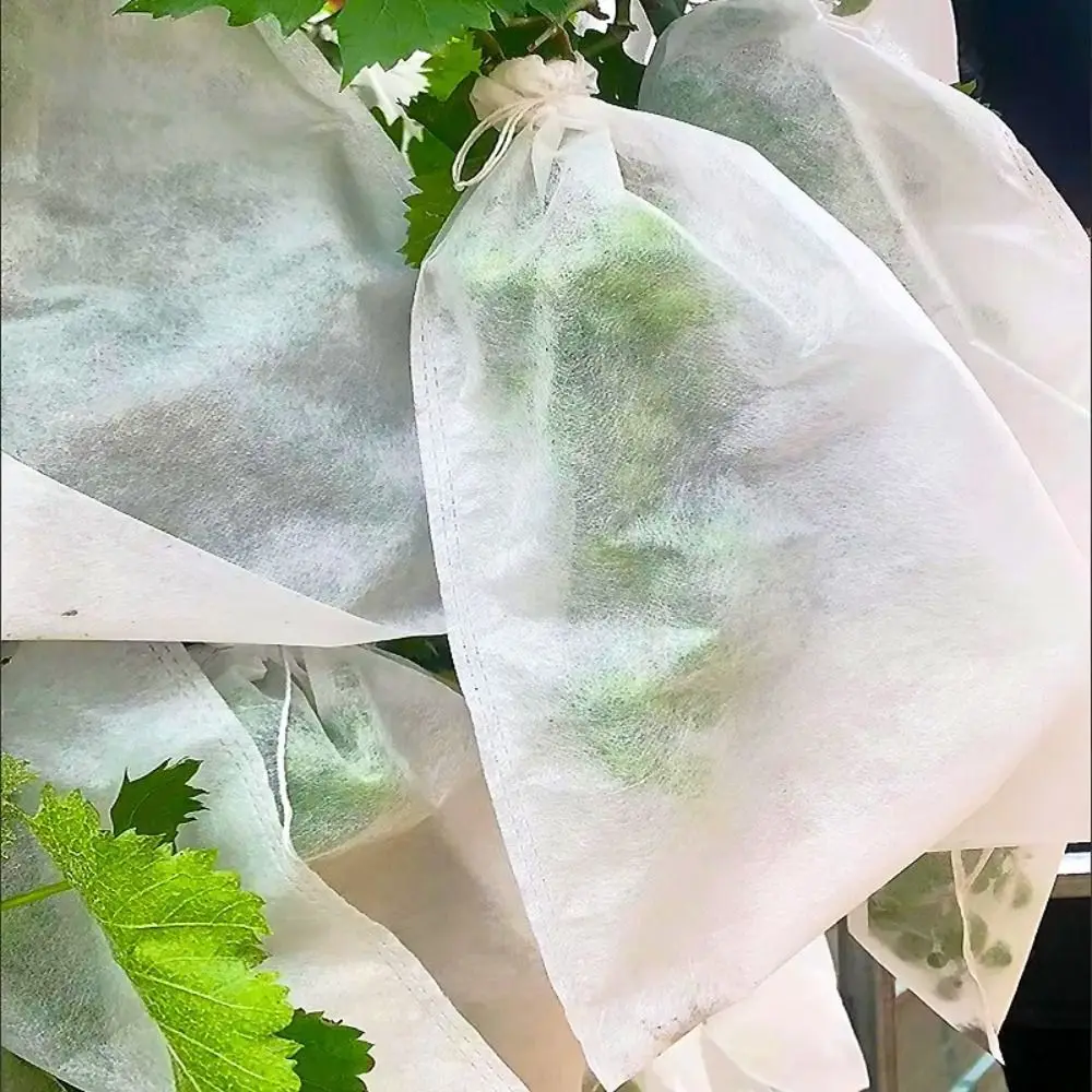 100Pcs Fabric Planting Pocket Fruit Protection Bags Garden Greenhouse Supplies Anti-bird Insect Barrier Pouch Planting Grow Bag gallery 4