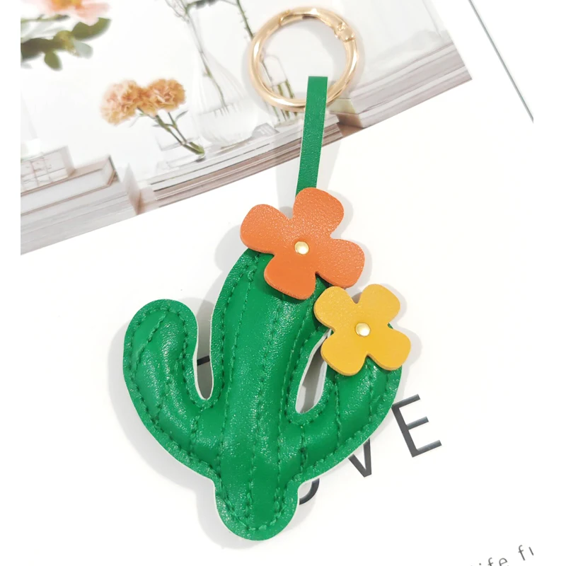 Lindo dibujo animado kawaii relleno de cuero cactus flor llavero bolso encanto colgante moda plantas mochila bolso encanto
