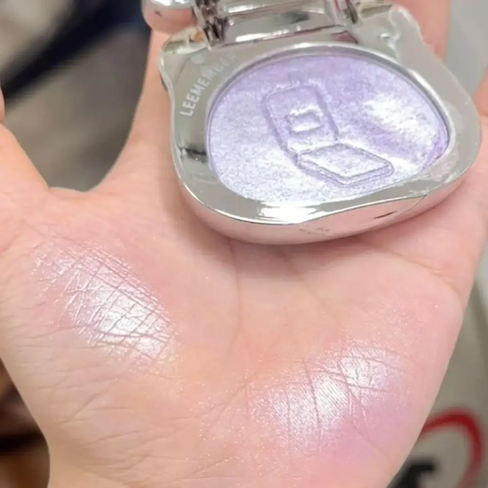 LEEMEMBER Little Bear Packaging Multi-Purpose Purple Eyeshadow Highlighter Monochrome Blush Three-dimensional Natural Cosmetics