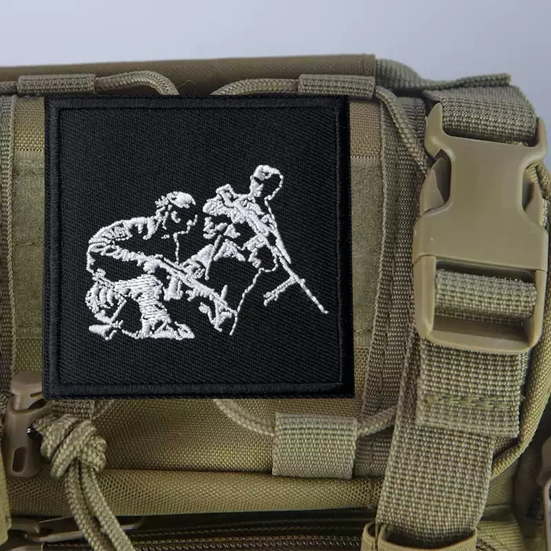 

"No Retreat" Embroidery Patch Chevron Tactical Morale Badges Hook Loop Soldiers Patches Backpack Sticker for Clothes Armband