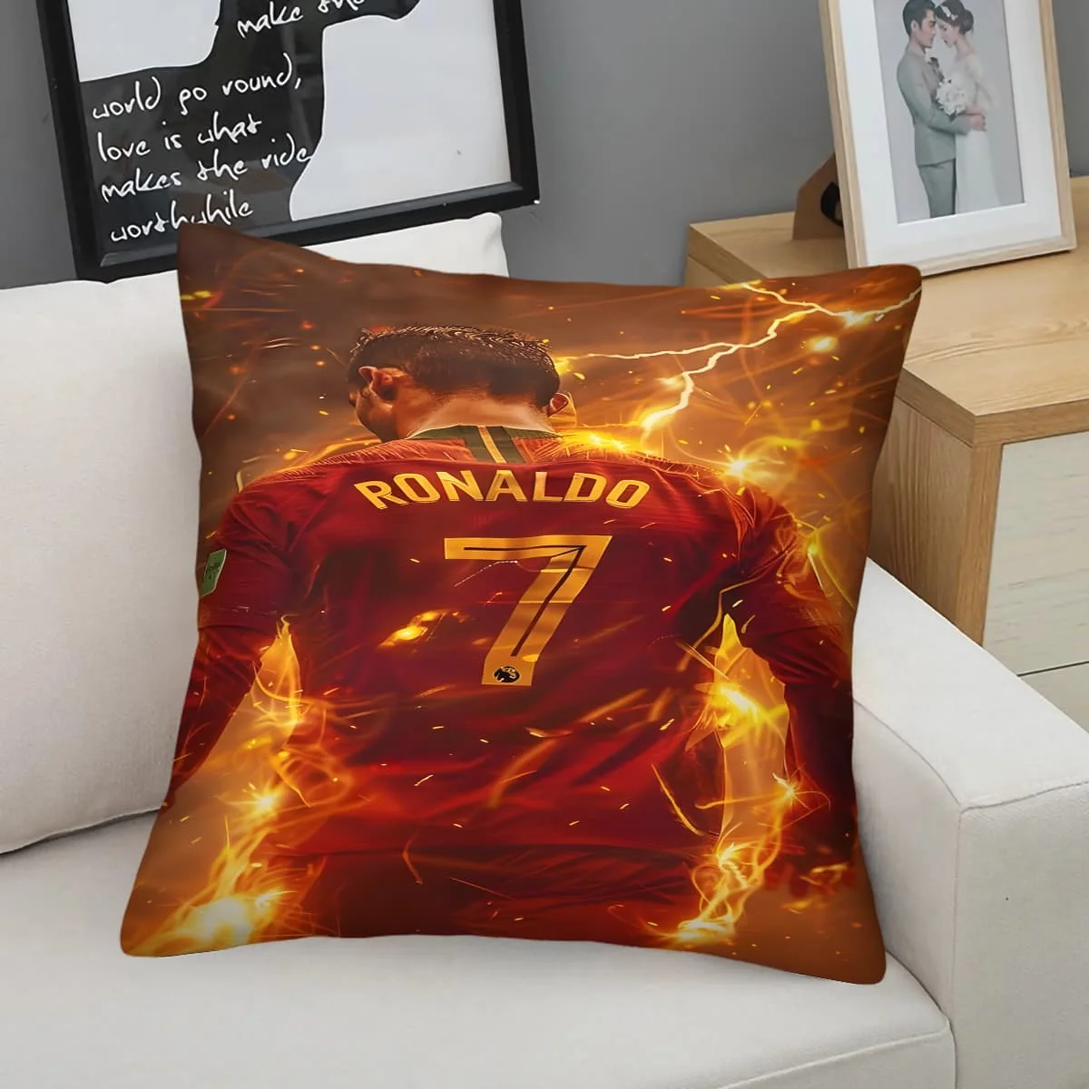 

Подушка Fire Soccer Star: 1 шт., мягкая плюшевая подушка в спортивном стиле, прочная и стильная, идеально подходит для спален и гостиных любителей футбола.