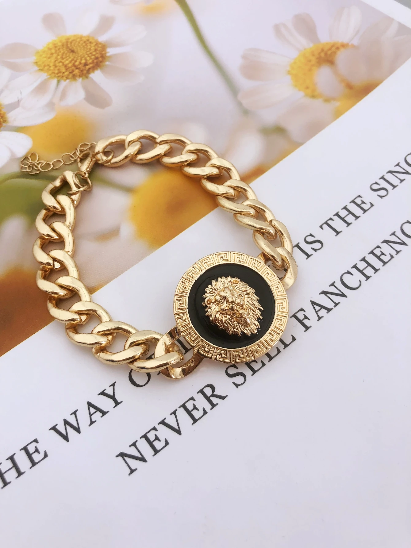 Unique Lion Head Braided Bracelet for Men and Women, Made of High-Quality Alloy