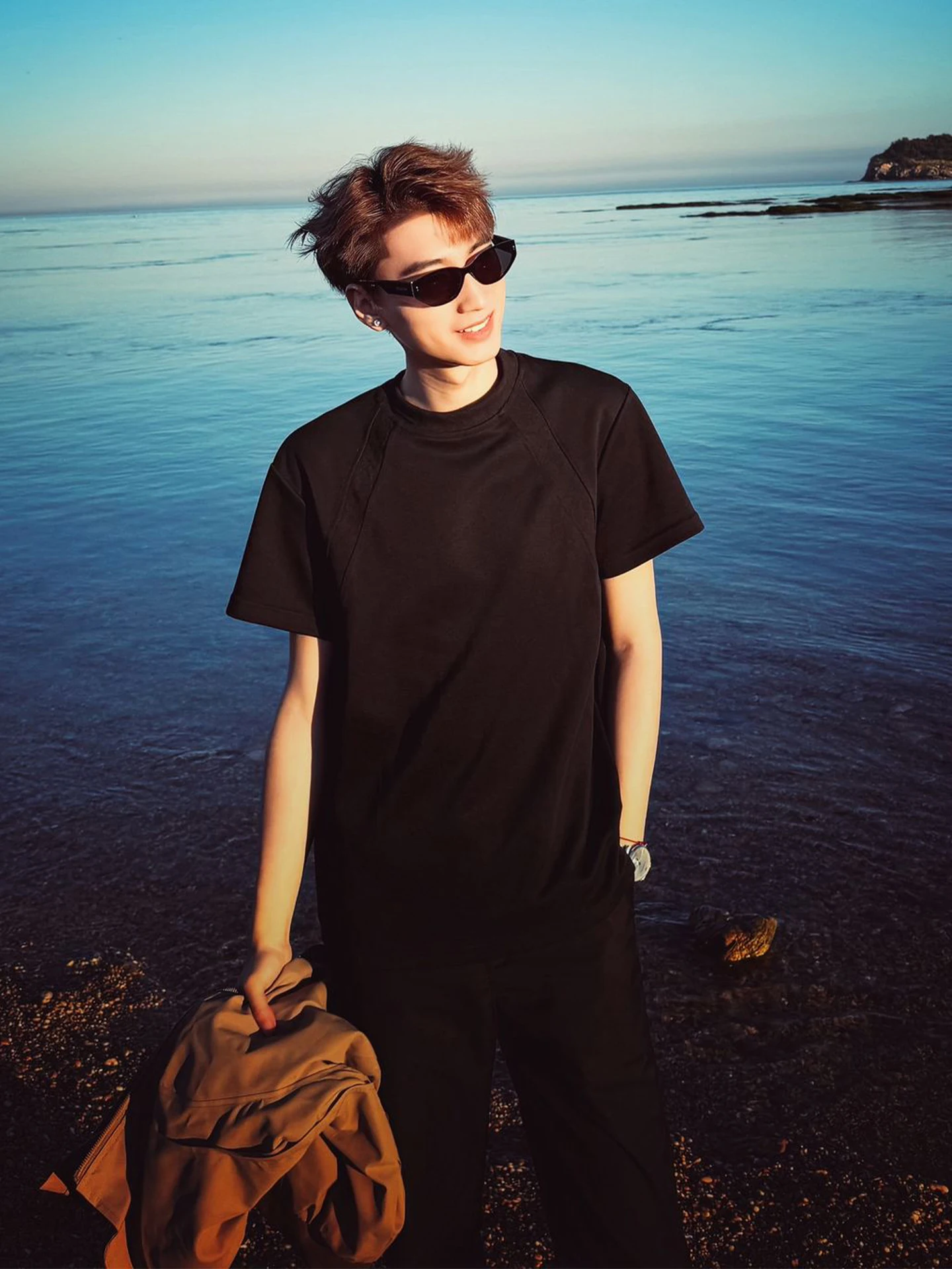 Black Ribbed Splice Short Sleeve Men's T-Shirt Boxy Deconstructed Shoulder CleanFit American Sporty Half Sleeve Summer Top