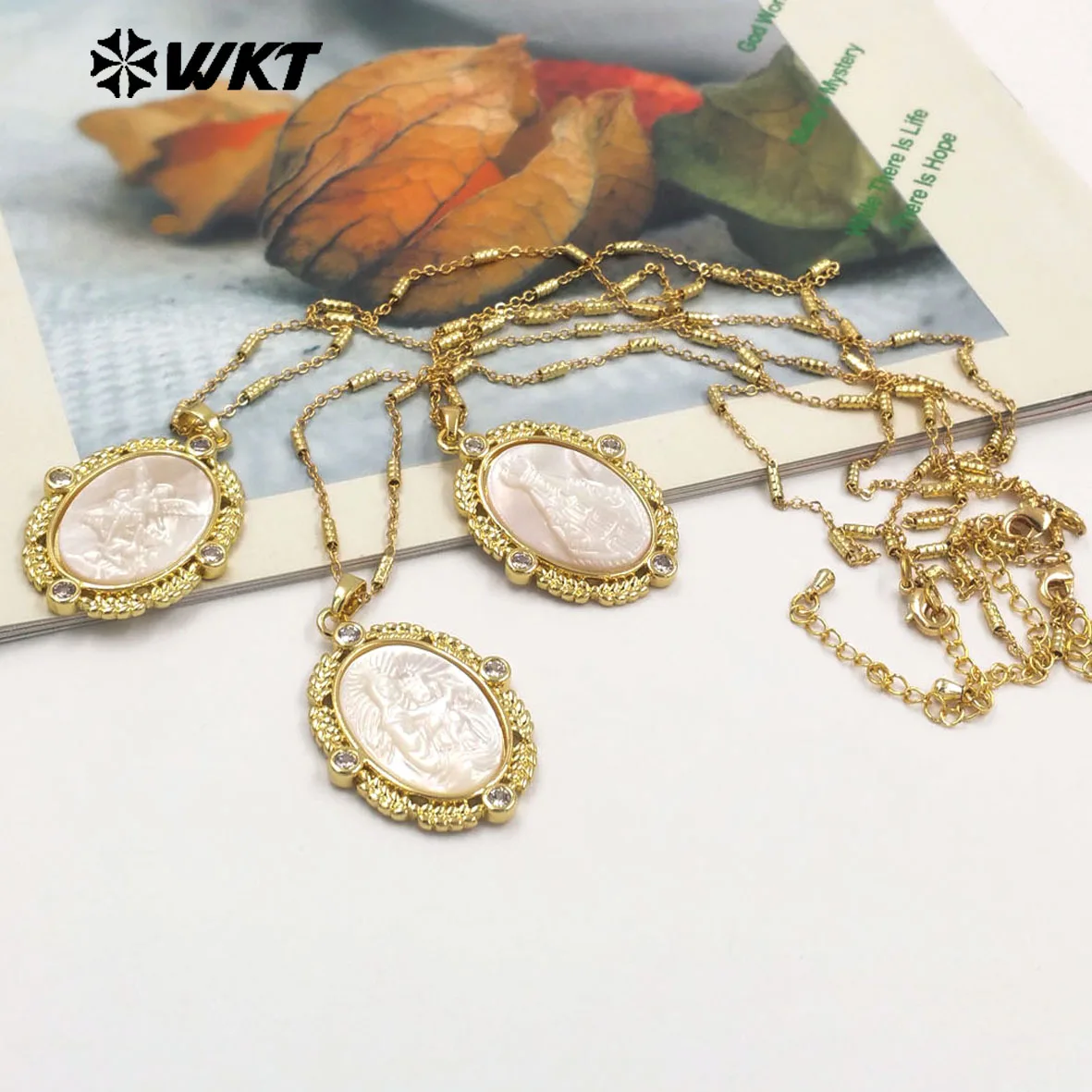 WT-JN274 Gorgeous New Design Elegant 18K Gold Bezel Setting Christian Religious Guardian Angel Shell Necklace