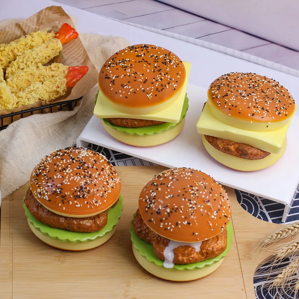 1 Uds. Simulación de pastel de hamburguesa, modelo tostado, accesorios de pan de rebote, adornos de descompresión de alimentos, muestras de puesto de escaparate