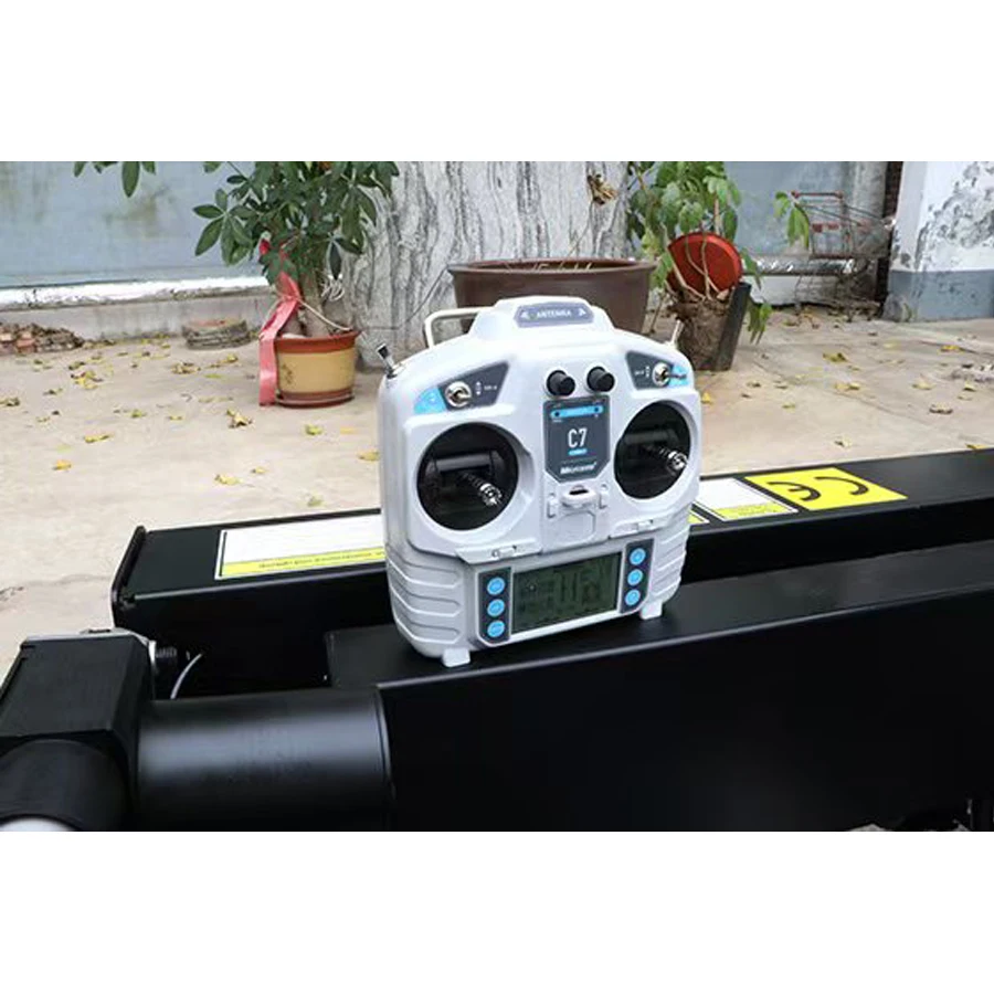 Hot Sale Grass Cutting Machine 550mm 900mm zero Turn Remote Control Robot Rc Automatic Reel Crawler Lawn Mower