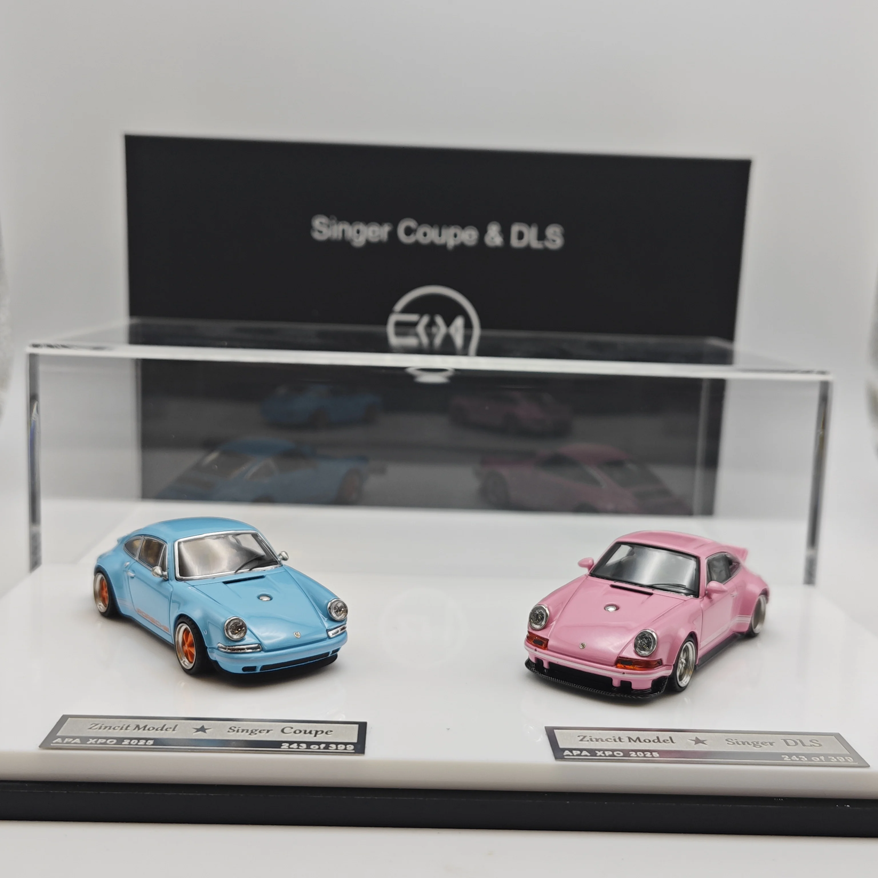 Zincit Model 1/64 Singer DLS Set APAxpo Metalowy Model Pojazdu z Odlewu Ciśnieniowego, Kolekcja, Prezent dla Chłopca na Boże Narodzenie