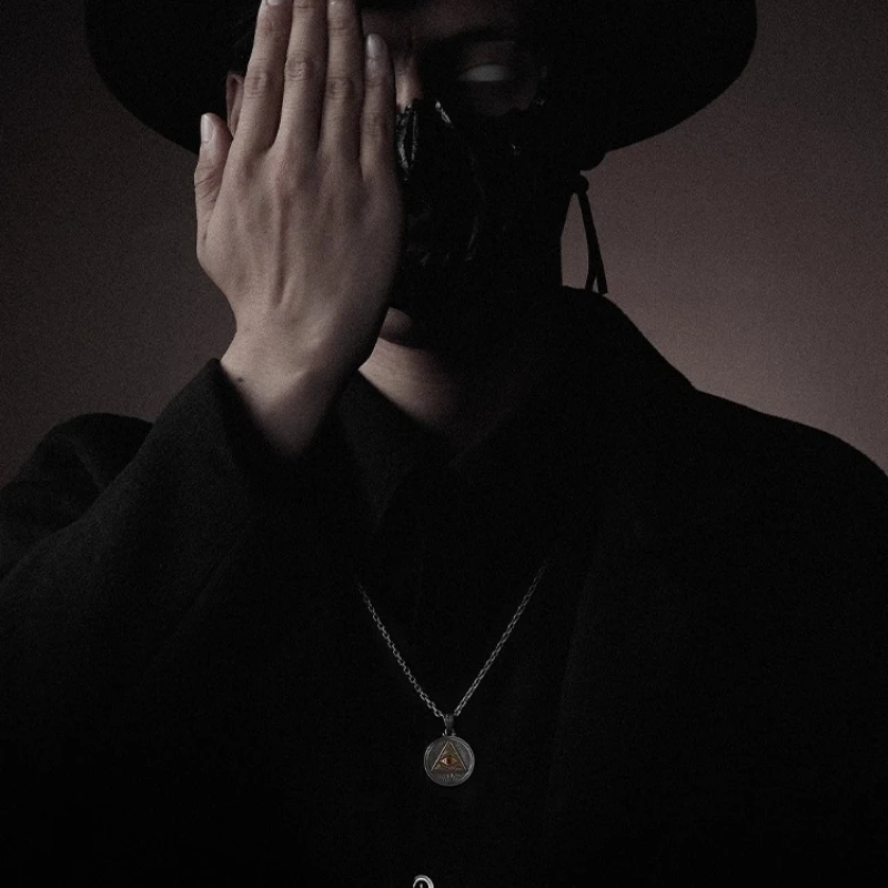 New 2025 Round Pendant 925 Silver Necklace Trendy Minimalist Design Sweater Chain Perfect Festival Gift