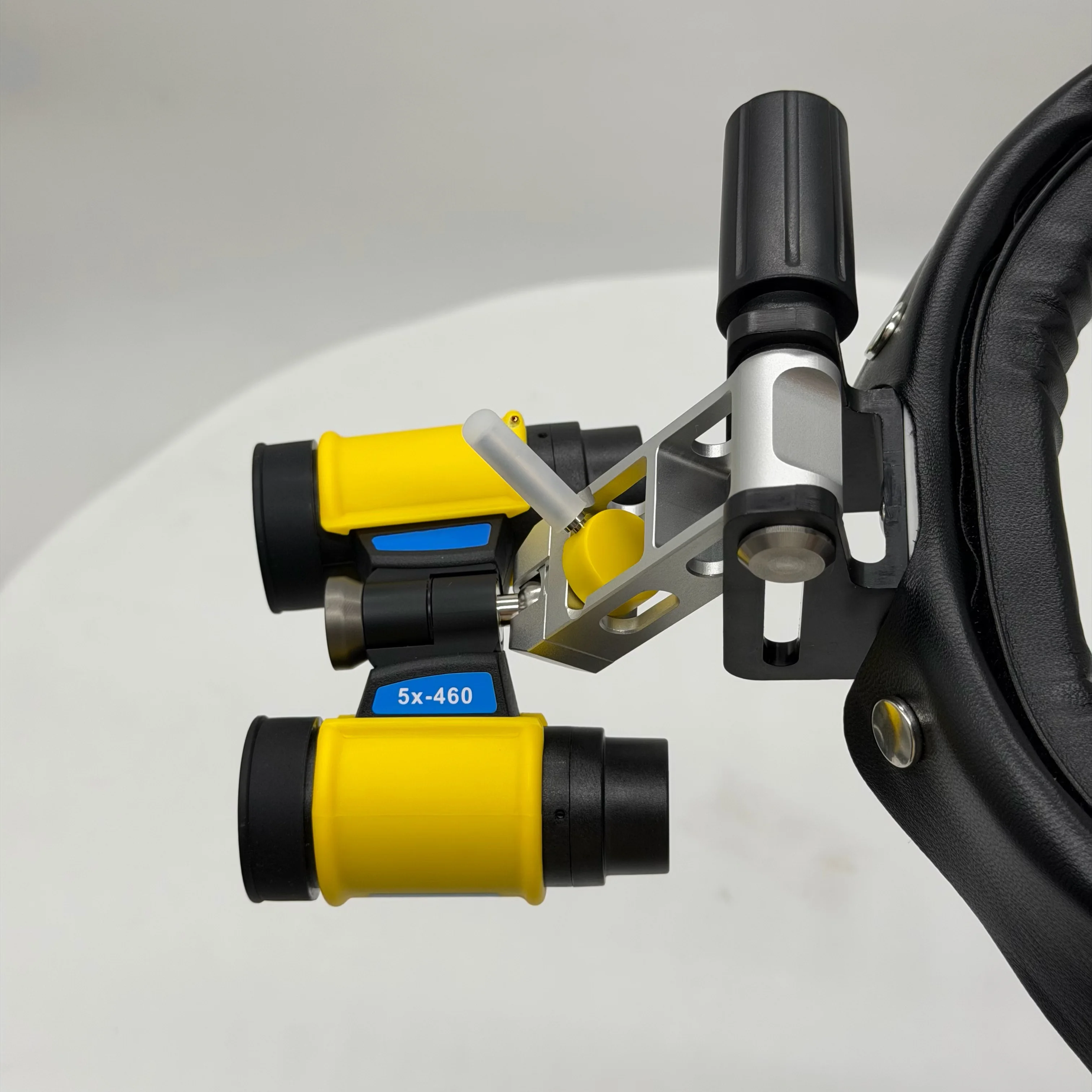 العدسة الجراحية المثبتة على رأس الأسنان SLH 4.0X & 5.0X & 6.0X المكبر الجراحي الطبي للأسنان