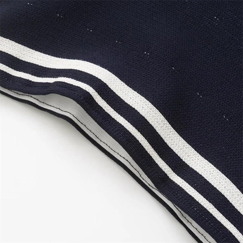 KEYANKETIAN 2025 Wiosna Nowa damska spódnica z dzianiny w kontrastowe paski w stylu preppy Elastyczna talia Cienka mini spódniczka w kształcie litery A