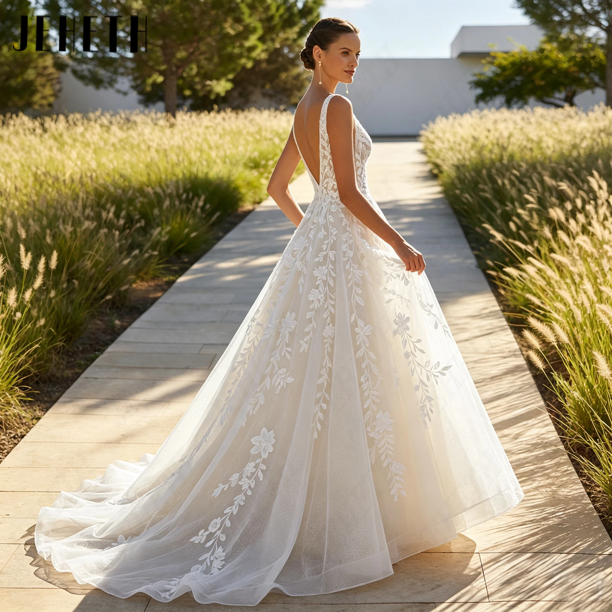 JEHETH Sleeveless V Neck Customized Bride Gown A Line Tulle Beach Wedding Dresses Classic Lace Appliques Backless Bridal Gowns