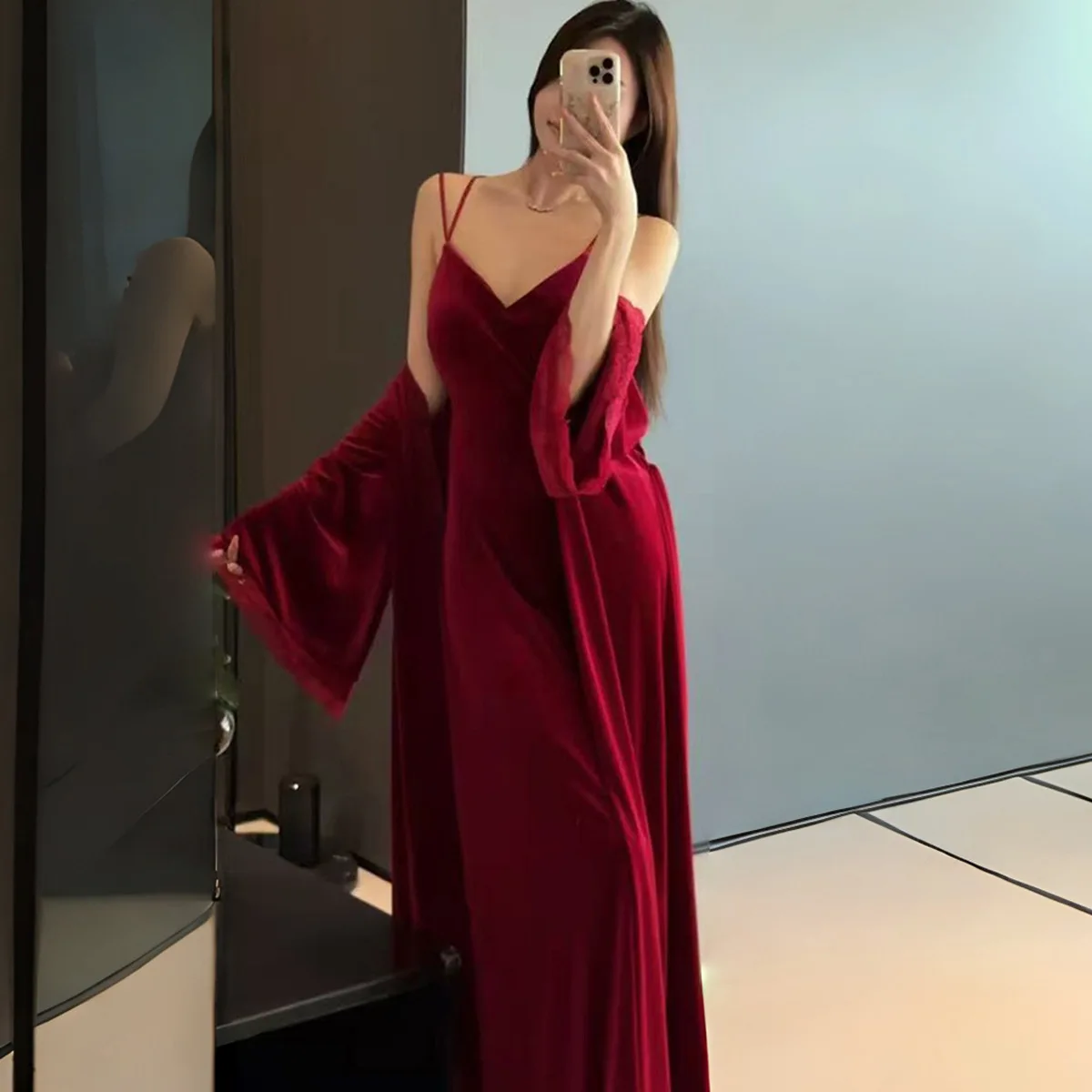 

French pajamas, autumn and winter gold velvet suspender pajamas, spring and autumn backless long skirts with padded breasts