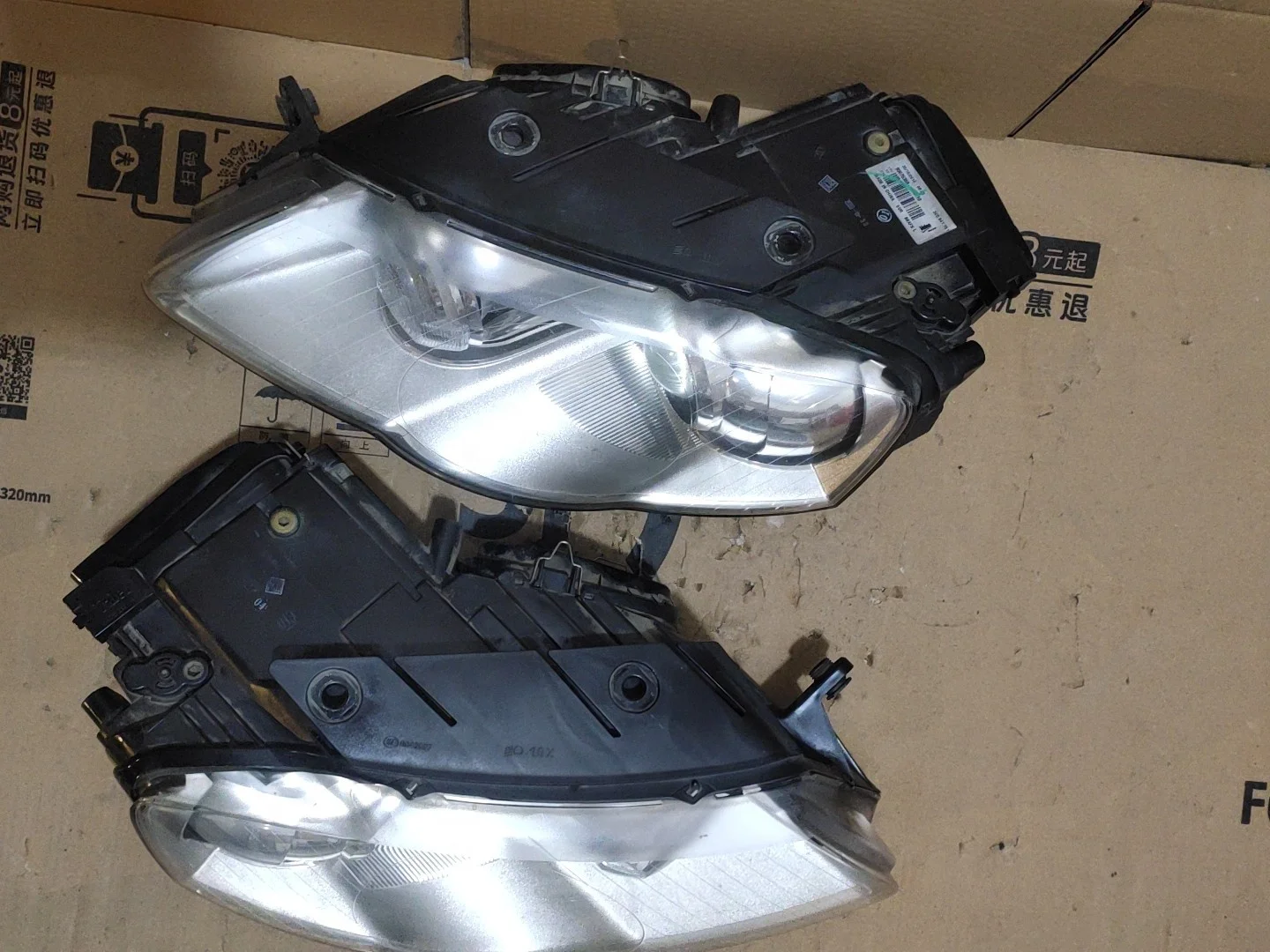 Original Disassembled Parts Suitable for B6 Front Headlights Automotive Lighting System