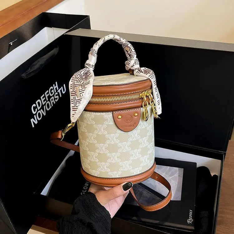 

Vintage Bucket Bag 2025 - Retro Cylindrical Crossbody Purse for Women, Versatile Small Top-Handle Bag for Spring, Chic & Unique