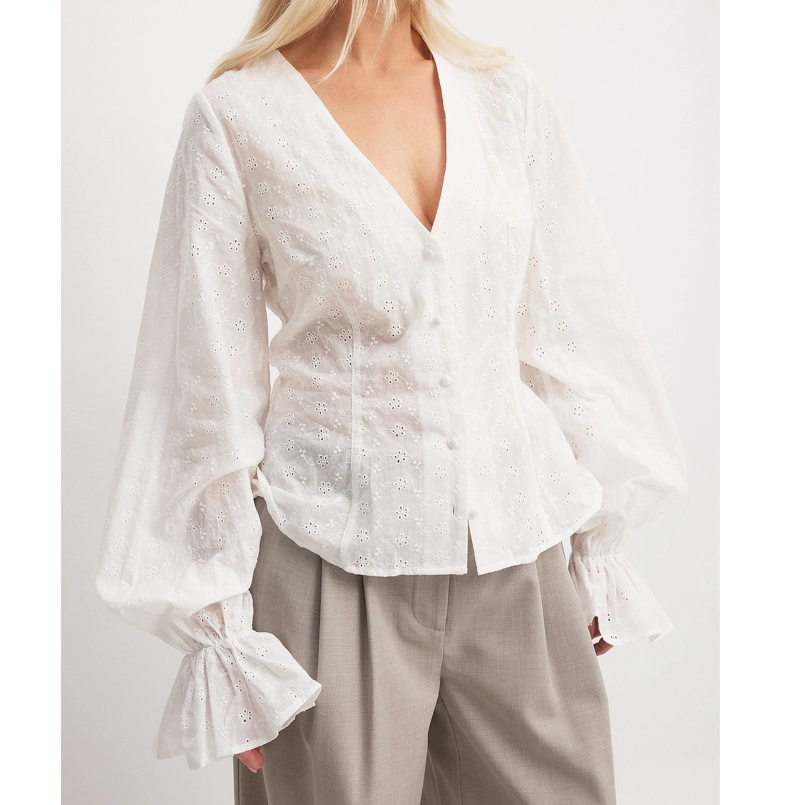 2025 Nieuwe Dames Herfst Button Up Blouse Casual Loose Fit Stijlvol Geborduurd Effen Kleur Oogje V-hals Lange Mouw Tops