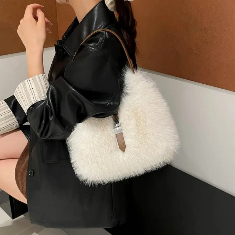 

Simple Elegant Evening Bag High-End Gala Dinner Formal Event Female Crossbody Exquisite Chic Versatile Timeless Stylish